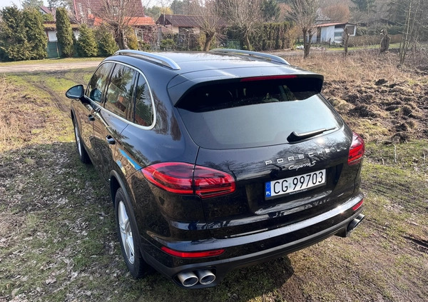 Porsche Cayenne cena 160000 przebieg: 190000, rok produkcji 2016 z Grudziądz małe 781